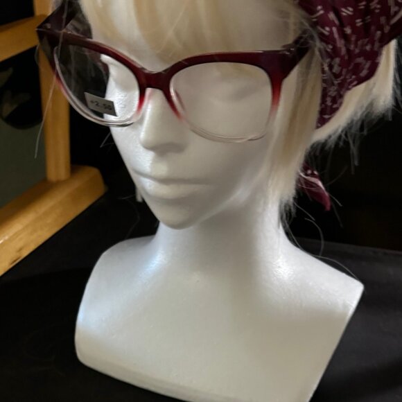 MAX STUDIO red fade readers 2.50 strength. NEW - Picture 2 of 2